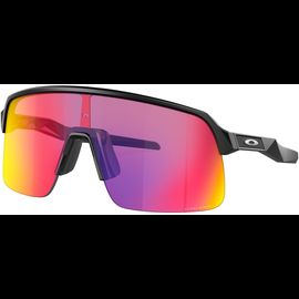 Oakley Sutro Lite OO946301 - Shieldsonnenbrille Herren - Fassung: Schwarz, Kunststoff, Irregulär - Glasfarbe: Prizm Road, verspiegelt